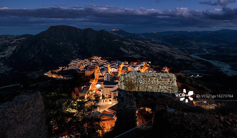 科洛布拉罗和瓦尔西尼-巴西利卡塔图片素材
