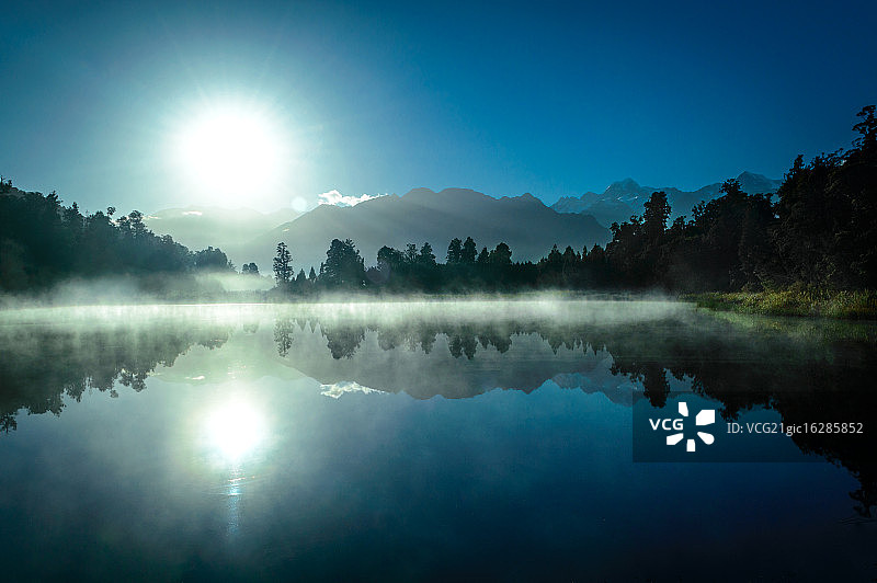 马瑟森湖日出图片素材