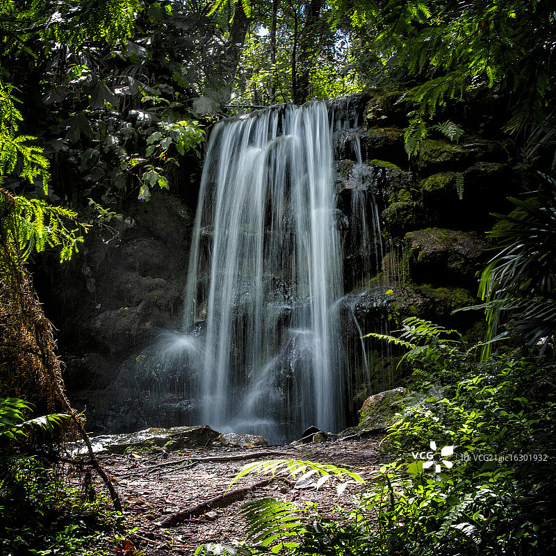 彩虹瀑布图片素材