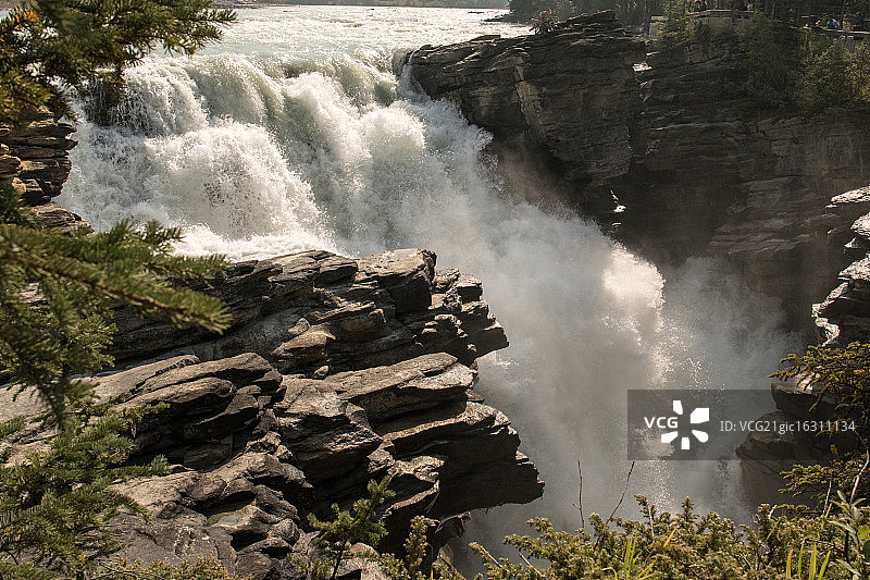 亚大巴斯卡河瀑布图片素材