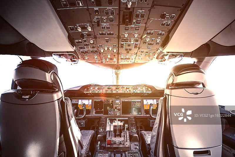 飞机驾驶舱仪表图片素材