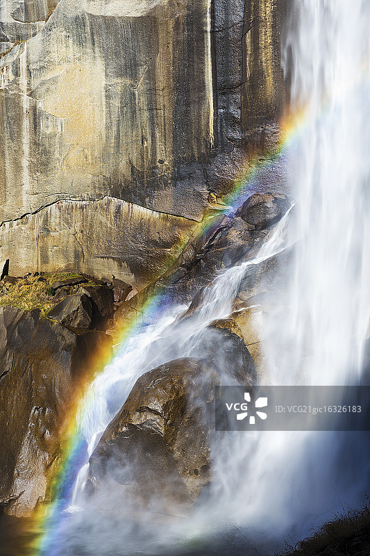 维纳尔瀑布彩虹图片素材