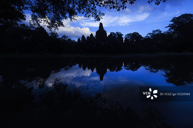 巴戎寺蓝色剪影图片素材