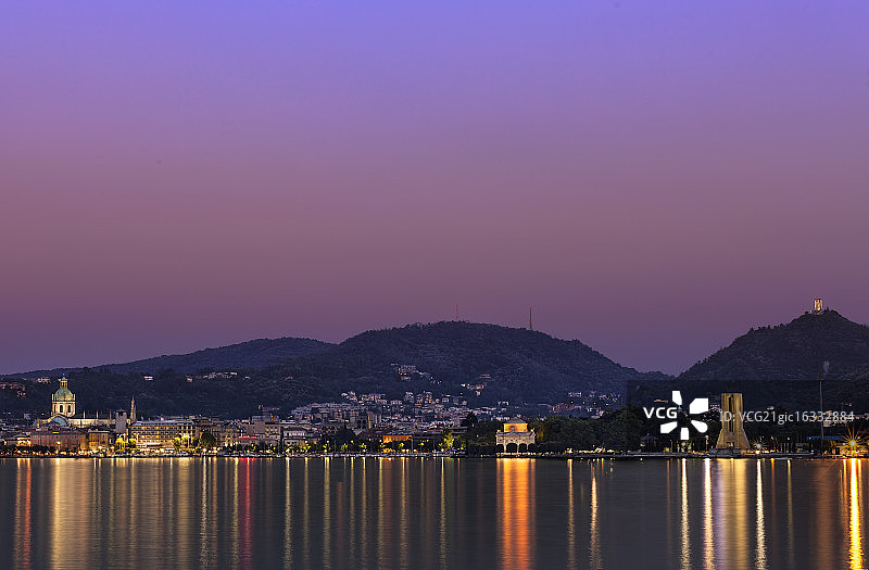 科莫宁静的夜晚图片素材