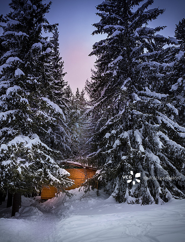 舒适的小木屋图片素材