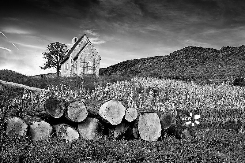 石头山教堂黑白照图片素材