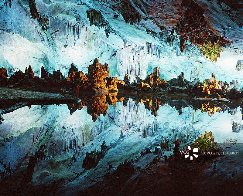 桂林芦笛岩洞内景观图片素材