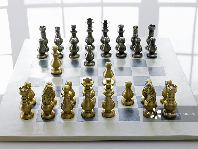 国际象棋：皇后先拔头筹图片素材