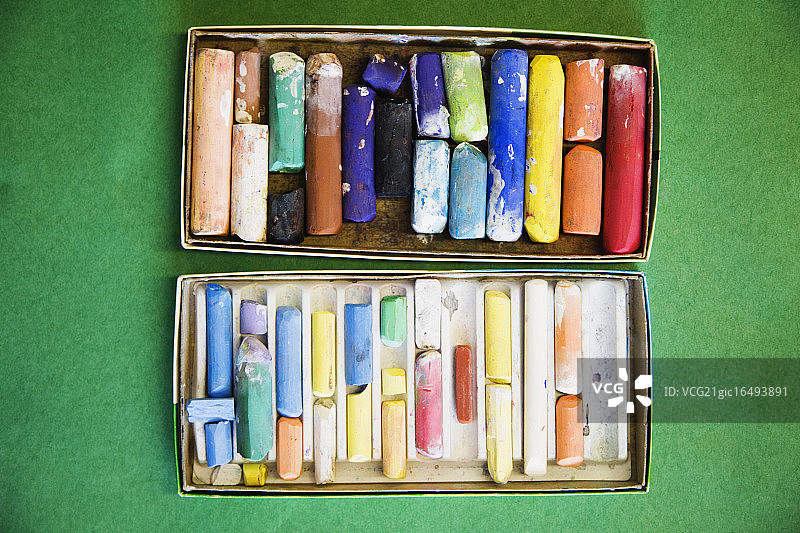 彩色粉笔图片素材