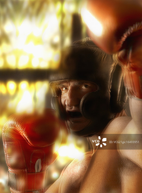 拳击比赛中的拳击手图片素材