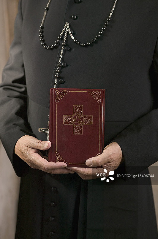 牧师与《圣经》图片素材