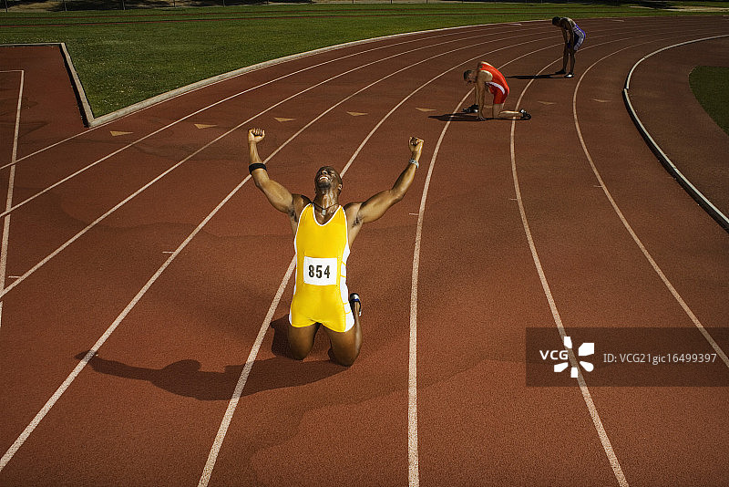 赛跑的获胜者图片素材