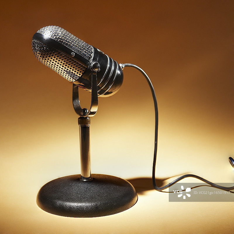 复古麦克风图片素材