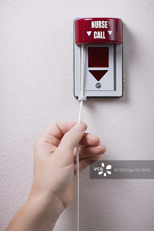 医院病房内的手拉呼叫按钮图片素材