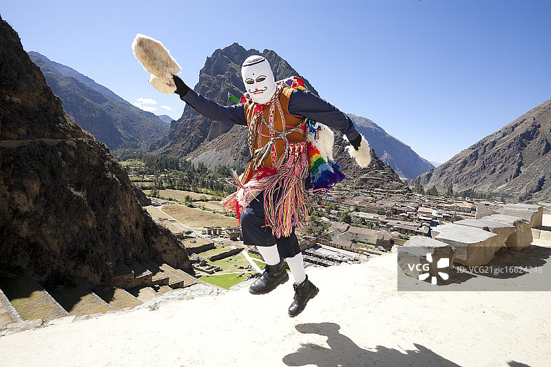 在奥扬泰坦博考古遗址的传统舞者，秘鲁库斯科图片素材