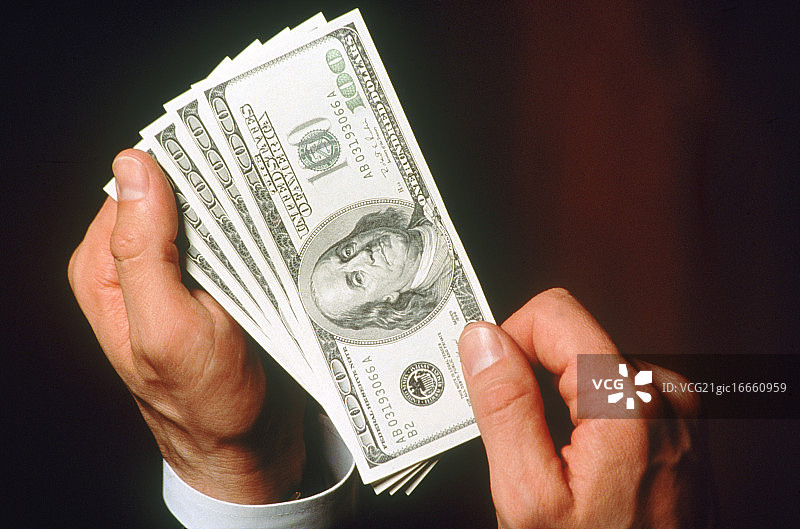 100美元钞票图片素材