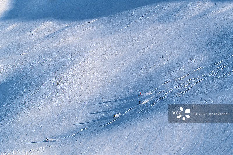 滑雪者，珀塞尔山脉，不列颠哥伦比亚省国际盆地图片素材