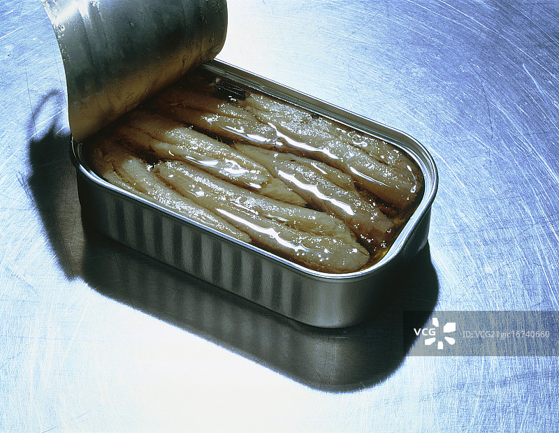 鳀鱼罐头图片素材