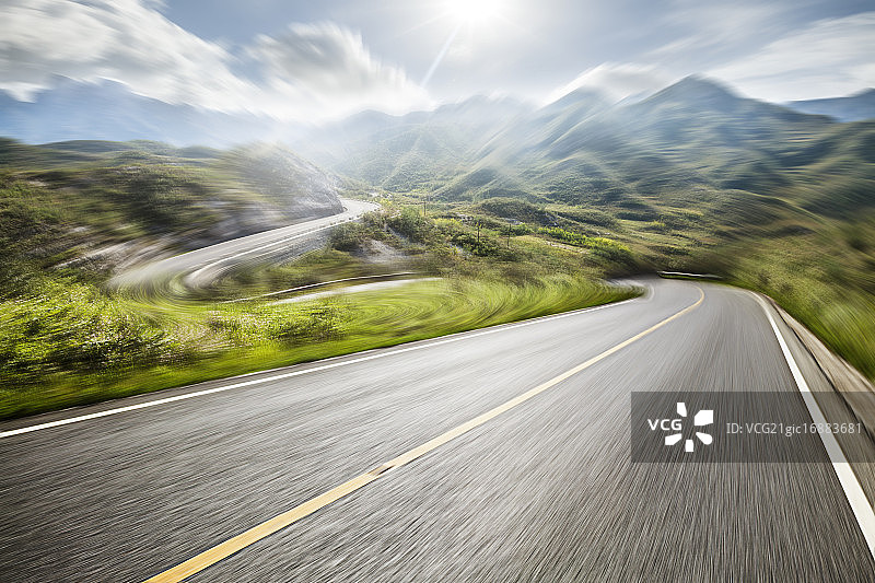 蜿蜒山路图片素材