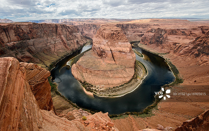 美国亚利桑那州马蹄湾壮丽岩石景观图片素材