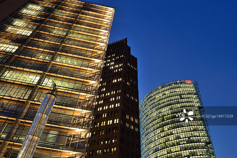 柏林波茨坦广场夜景图片素材