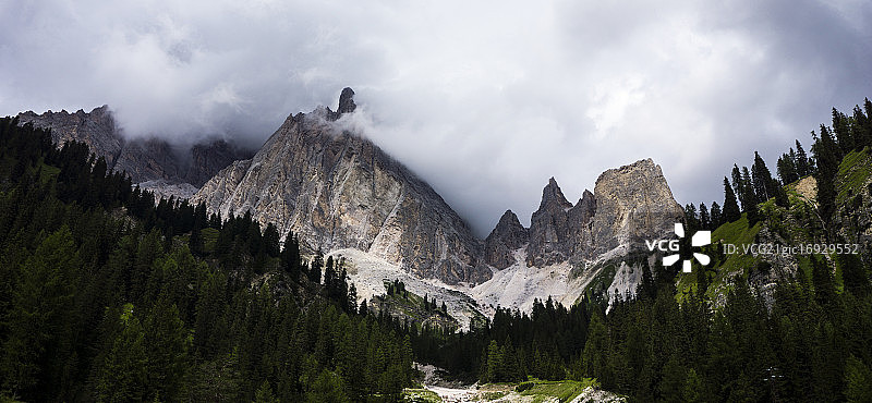 多洛米蒂山脉图片素材