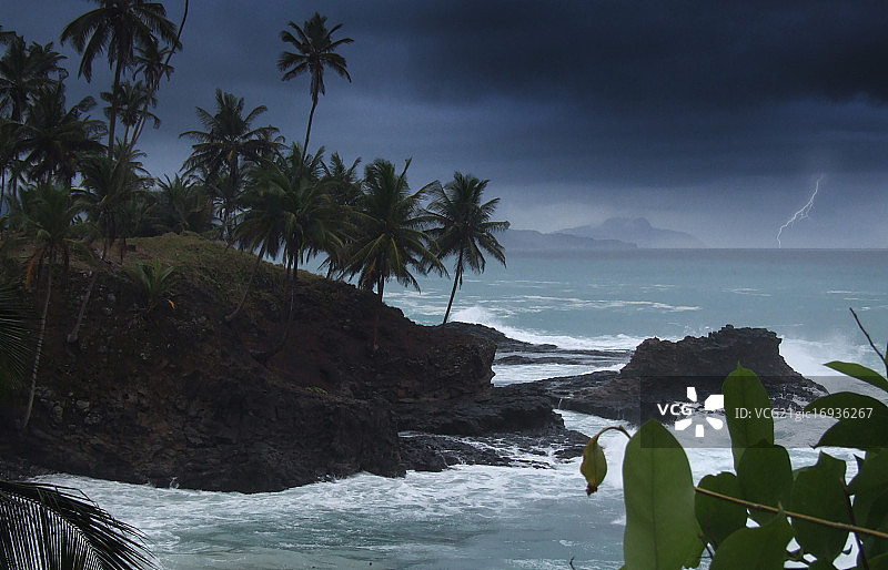 热带风暴图片素材