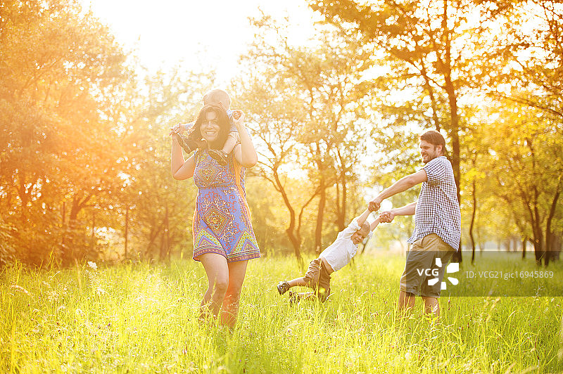 幸福的家庭图片素材