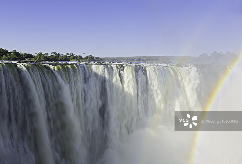 维多利亚瀑布的雷鸣烟雾图片素材