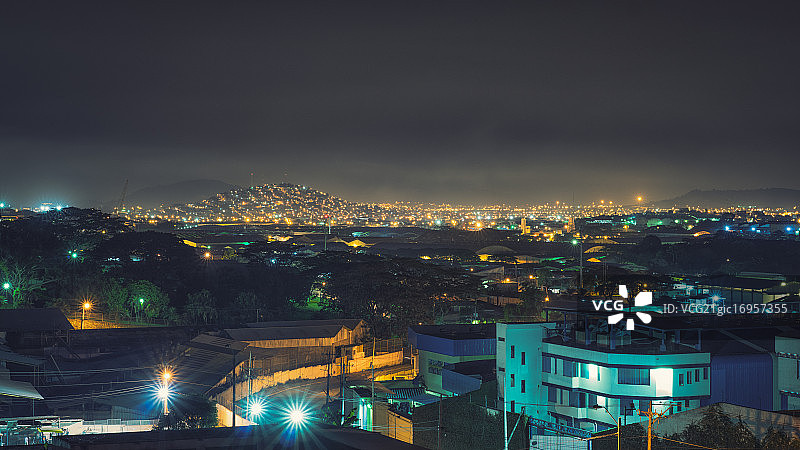 瓜亚基尔夜景图片素材