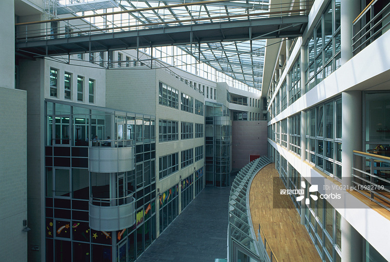 德国杜塞尔多夫的办公楼图片素材