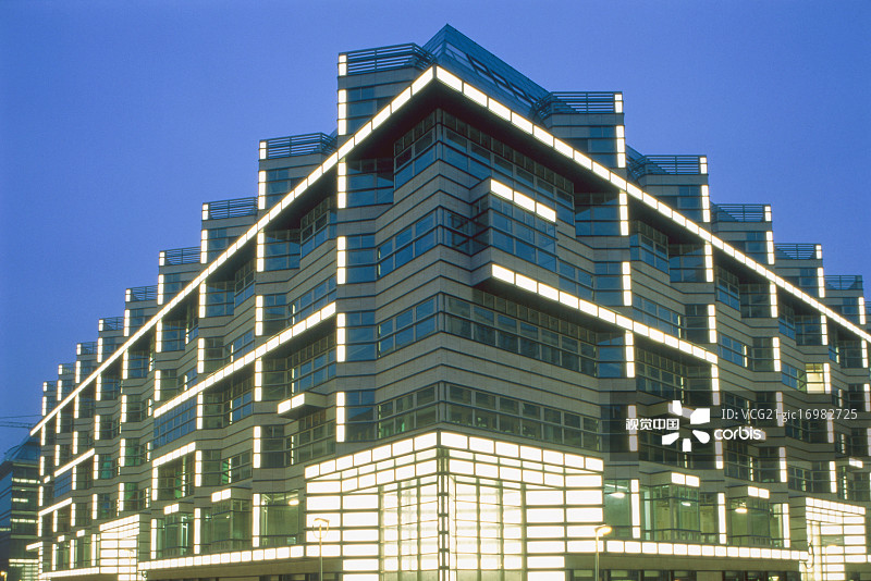 柏林弗里德里希城通道的新建筑图片素材