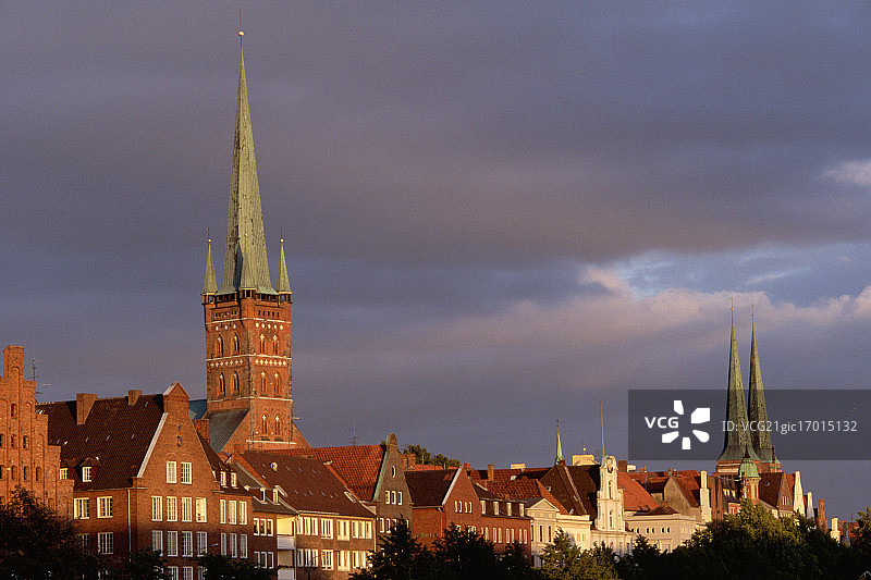 德国小镇上的教堂图片素材