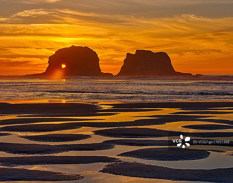 双生岩石图片素材