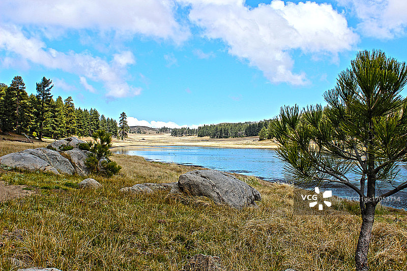 大拉古纳湖图片素材