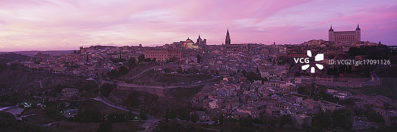 日落时分的托莱多图片素材