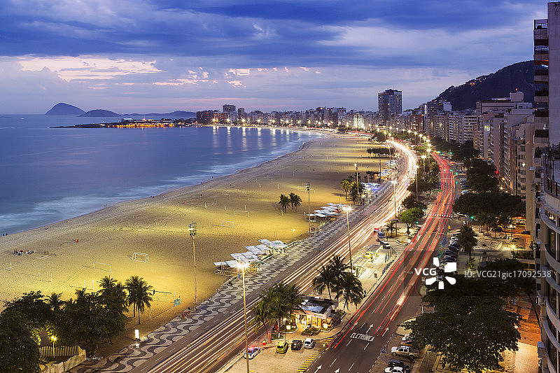巴西里约热内卢科帕卡巴纳海滩夜景图片素材