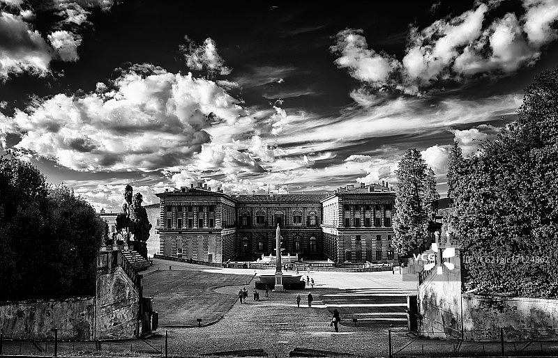 皮蒂宫黑白照图片素材