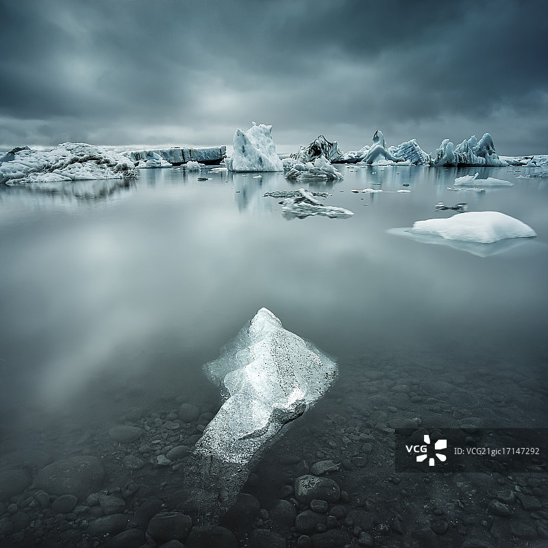 冰岛杰古沙龙冰川泻湖图片素材