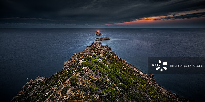 马略卡岛埃尔托罗上空的壮丽光线图片素材