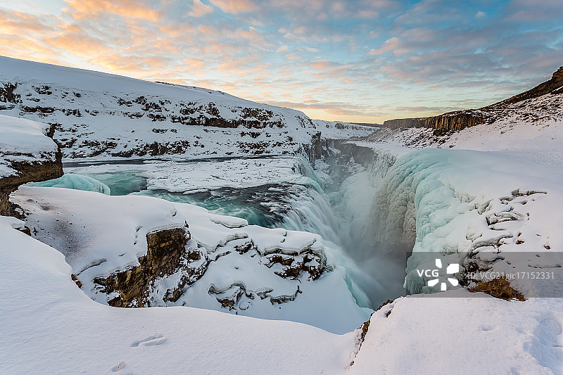 冰上的居德瀑布图片素材