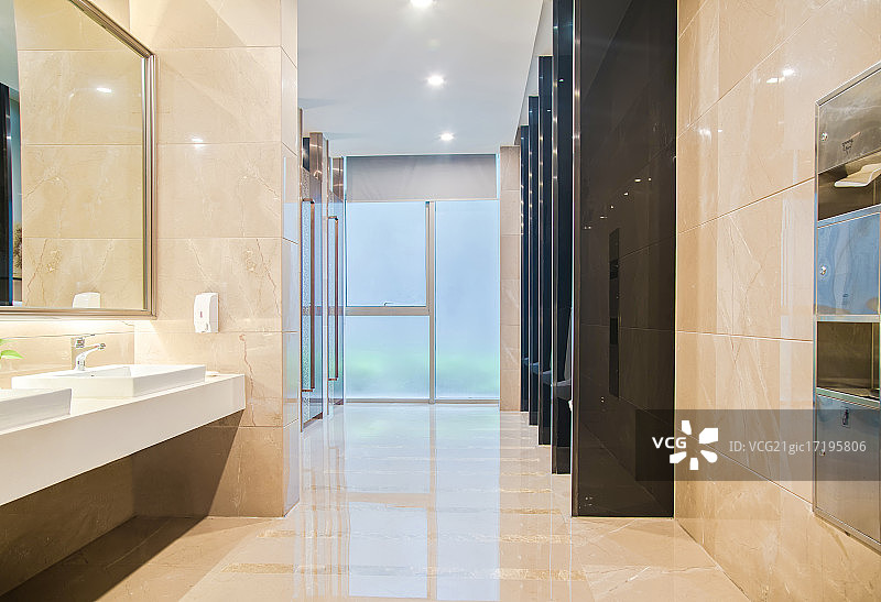 Modern toilet图片素材