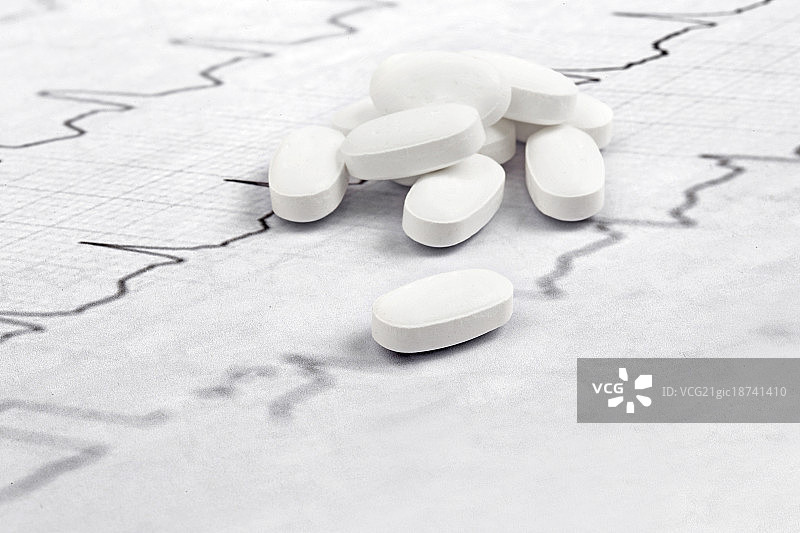 心电图上药片图片素材