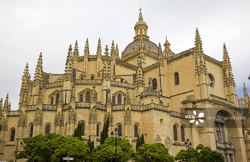西班牙卡斯蒂利亚-莱昂塞哥维亚大教堂图片素材