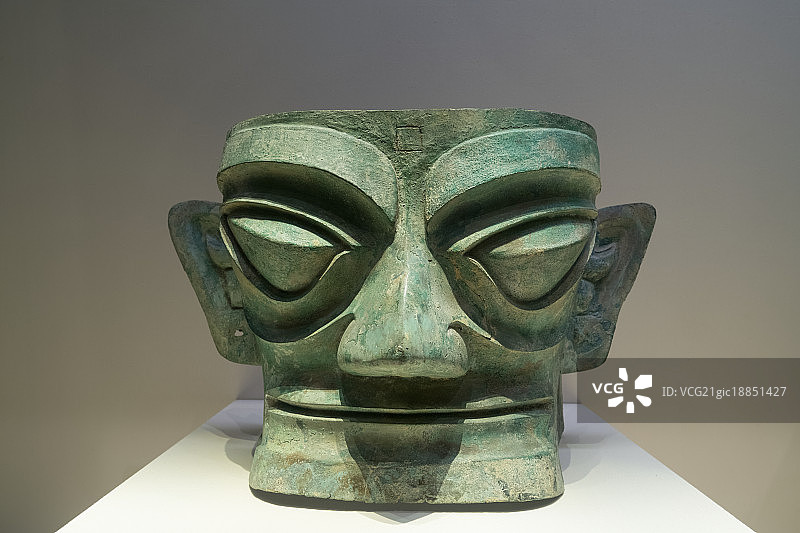 三星堆青铜人面像图片素材
