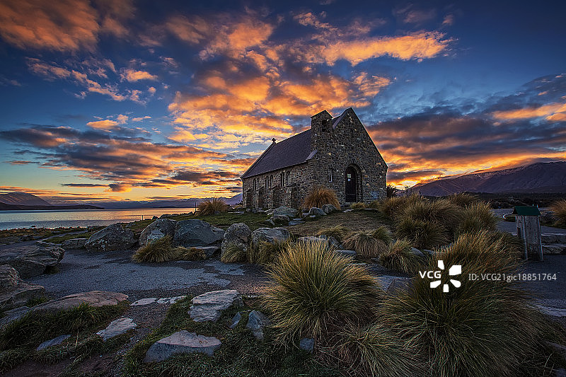 好牧羊人教堂日出图片素材