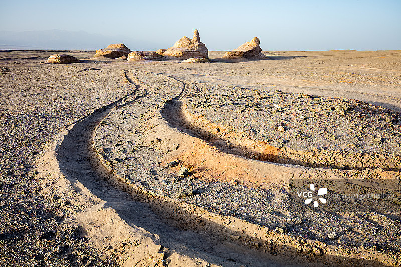 中国西部的路图片素材