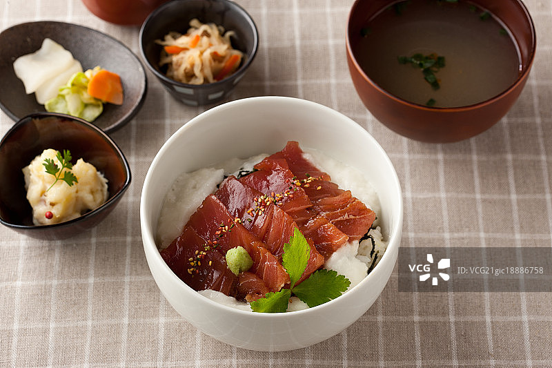 生鱼片盖饭图片素材