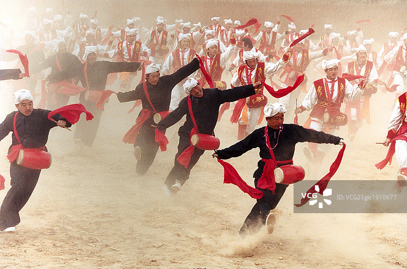 黄土高坡安塞腰鼓表演图片素材