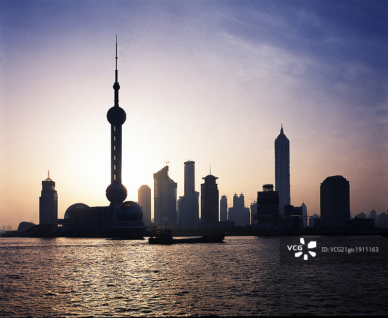 上海东方明珠楼群日景图片素材